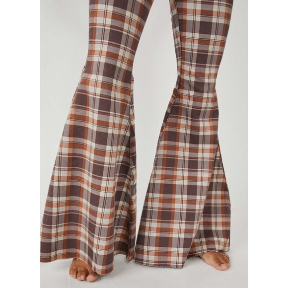 🎉LAST CHANCE🎉 FREE PEOPLE Just Float On Printed Flare Jeans / Dark Chocolate - Picture 5 of 9